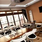 Danubia Gate Отель 4*