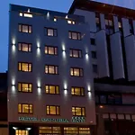 Отель Danubia Gate 4*