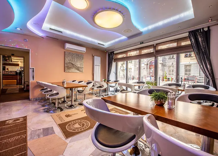 ホテル Danubia Gate 4*