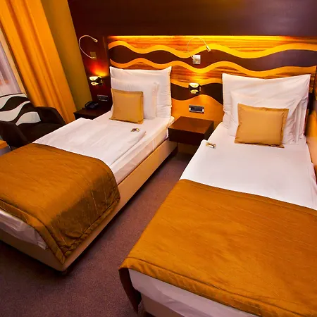 Danubia Gate Hotel 4*
